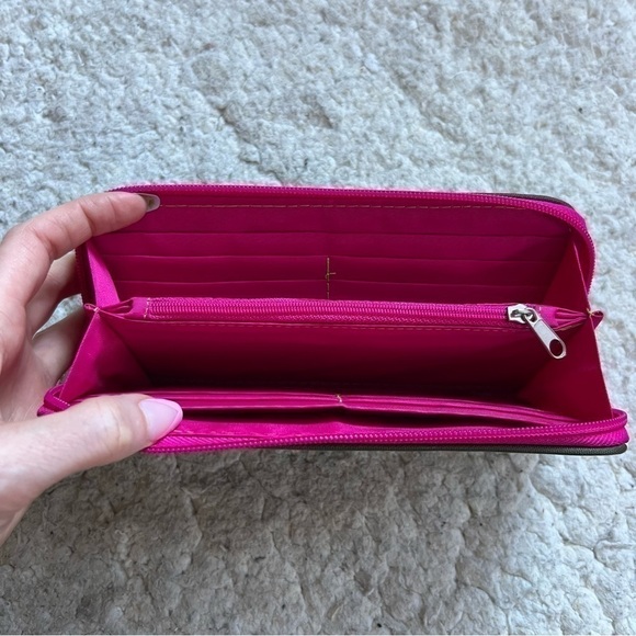 Travelon NWOT Hunter Green, Neon Green, Pink Zip Around Travel Wallet - Picture 3 of 10